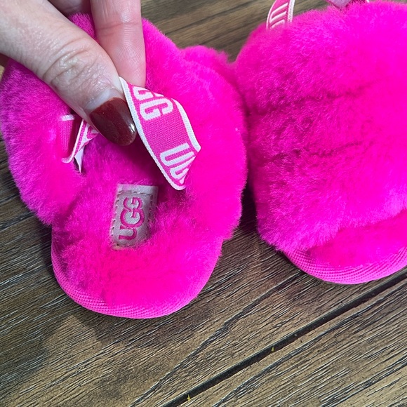 Authentic Ugg Fluff yeah baby sandals  NWOT - Picture 7 of 8